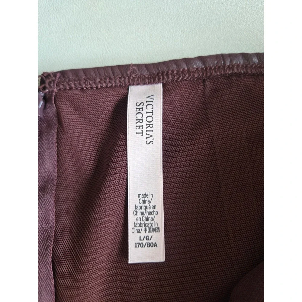 Victoria's Secret Burgundy Faux Leather Flare Pants L Y2K Office Siren 90s Chic